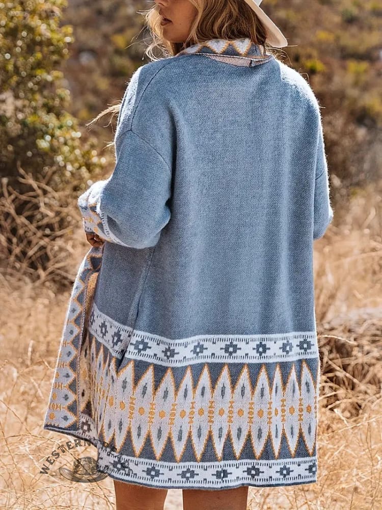 Women's Aztec Print Knit Cardigan - Image 4
