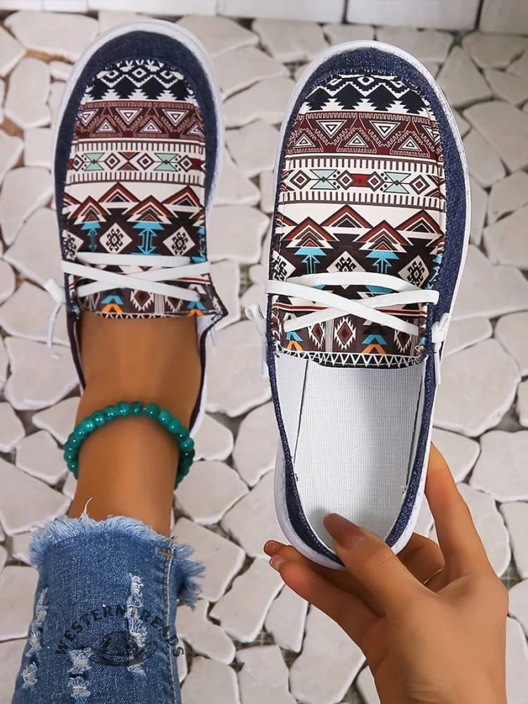 Tribal Pattern Canvas Shoes - Image 3