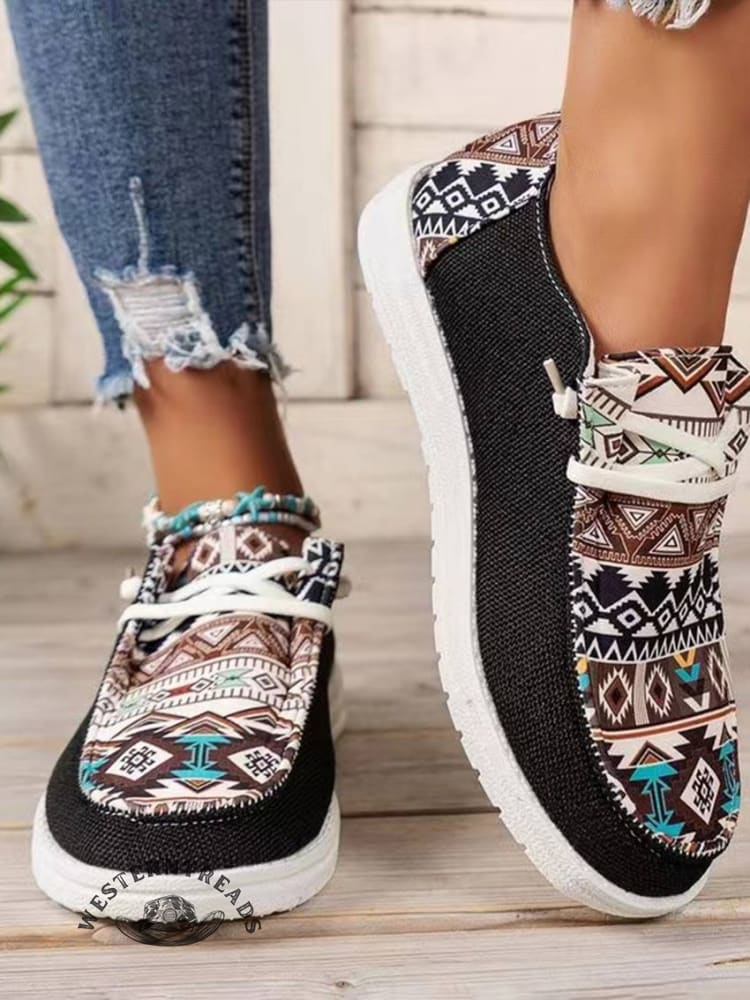 Tribal Pattern Canvas Shoes - Image 5