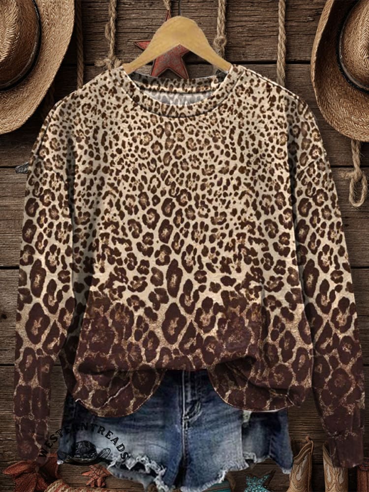 Western Style Print Women's V-neck Casual T-Shirt - Image 3