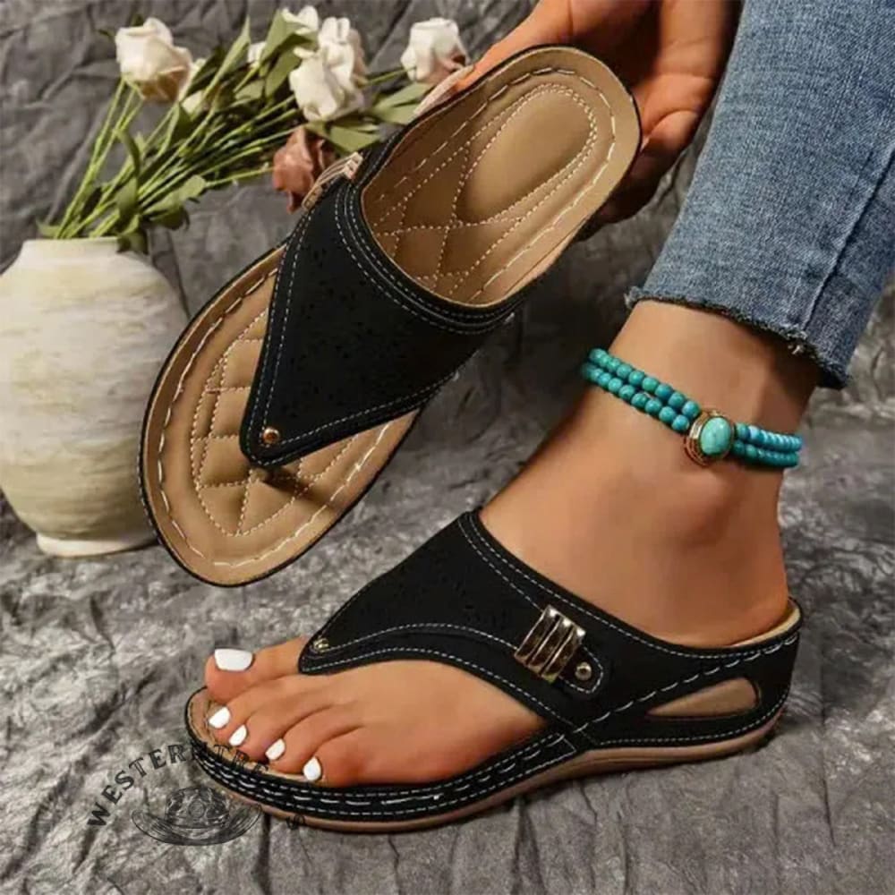 Women's Fashion Hollow Round Toe Thick Bottom Flip Flops - Image 7