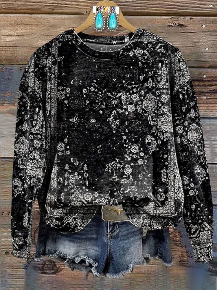 Women's Vintage Black Ethnic V-neck Casual T-Shirt - Image 3
